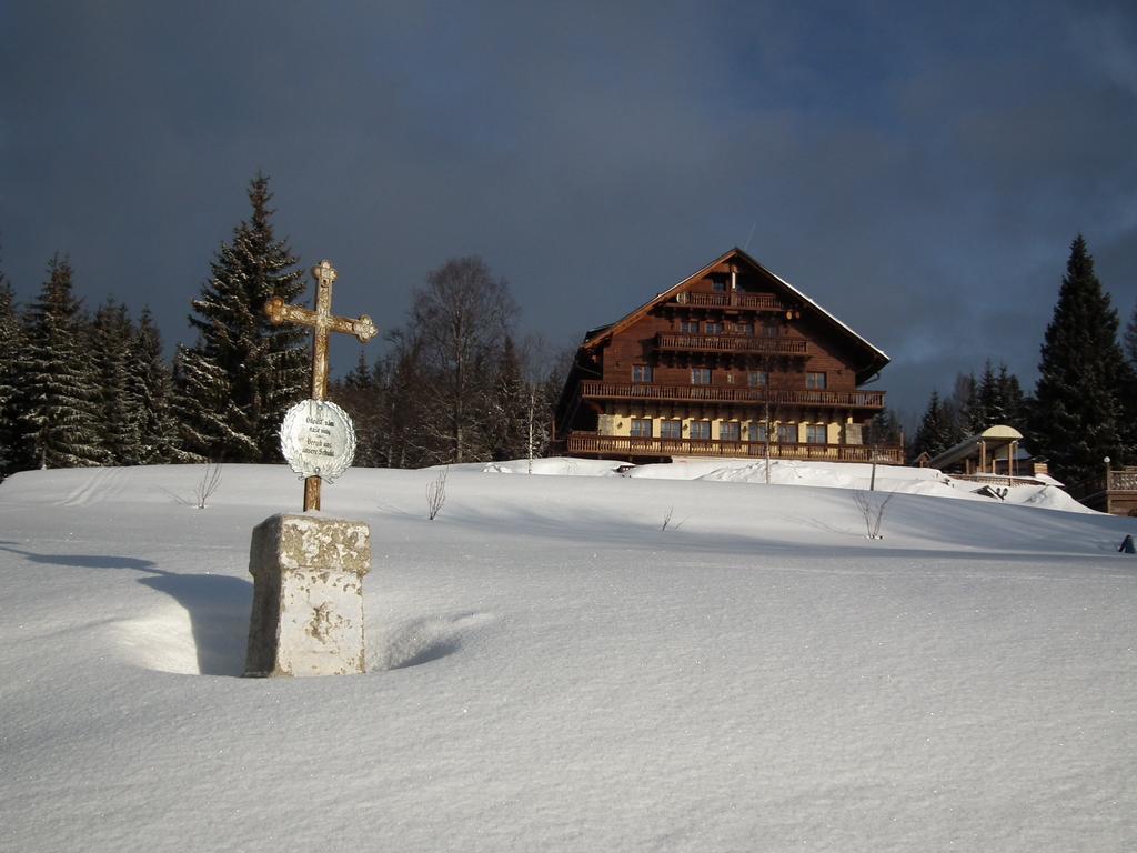 كفيلدا Hotel Alpska Vyhlidka المظهر الخارجي الصورة